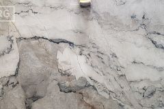 Bianco Camouflage Polished Marble (118x76) [Lot 229]