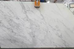 Statuary Extra Honed Marble (125x72) [Lot 723]