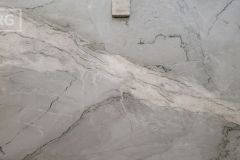 White Borealis Polished Quartzite (132x79) [Lot 421]